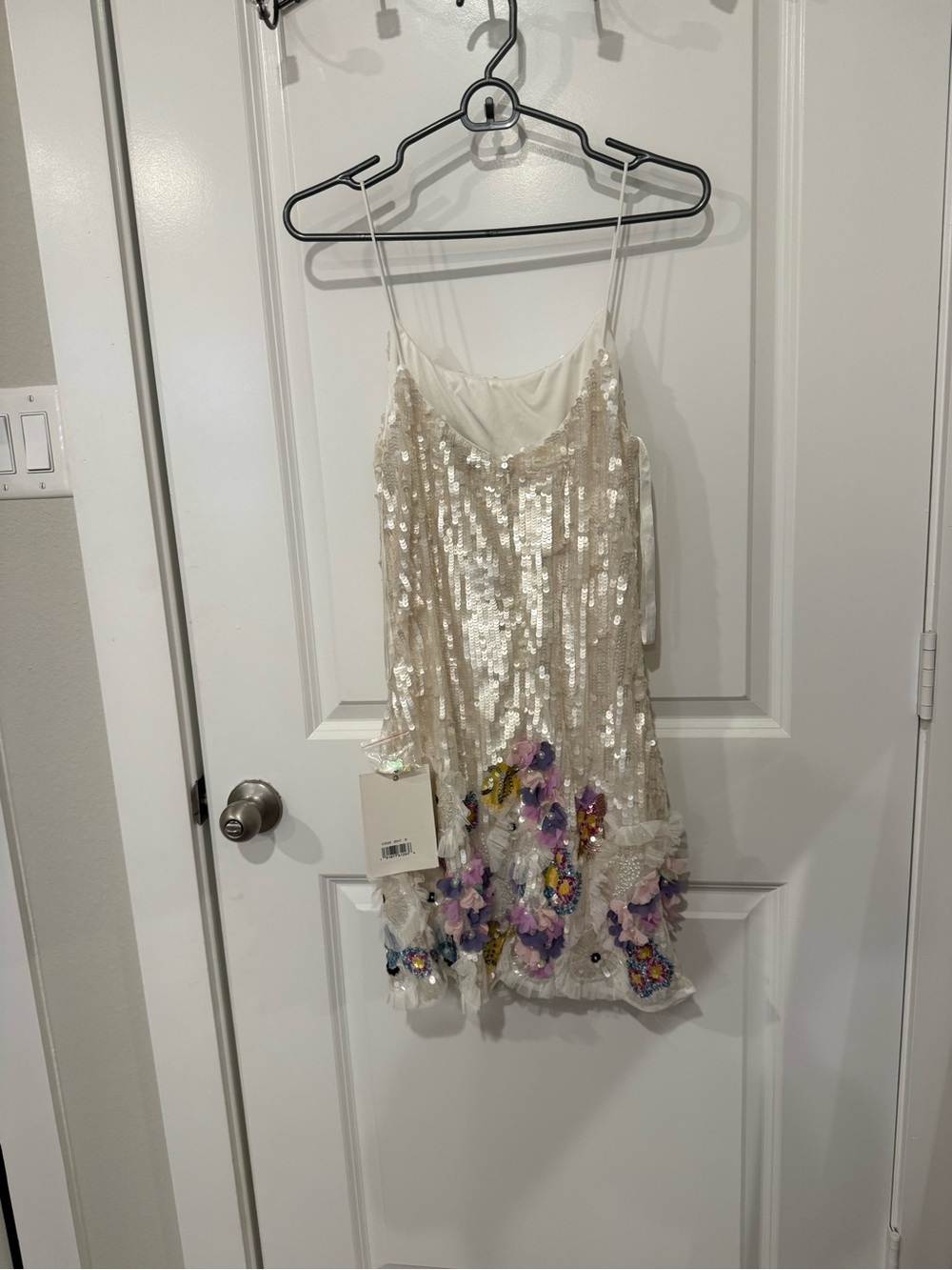 NWT Macdugal White Floral Embellished Mini Dress SZ 8 - Picture 6 of 6
